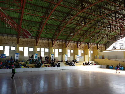 Gimnasio y piscina municipal