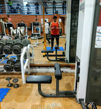 Gimnasio New Life Fitness Club