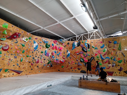 Hangar Boulder